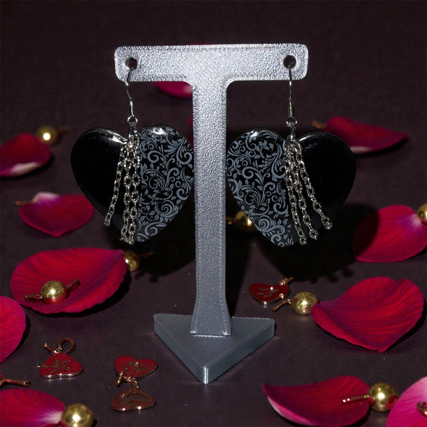 Baroque Noir Heart Drops