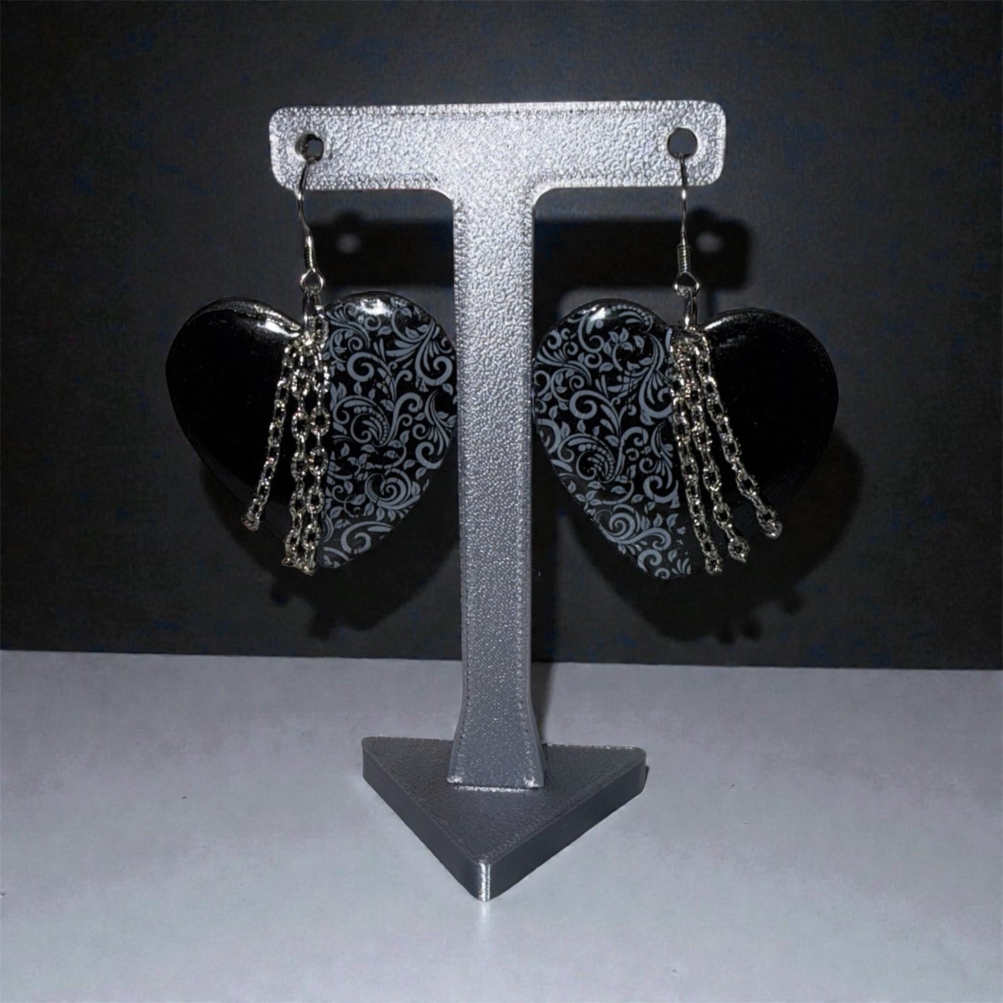 Baroque Noir Heart Drops