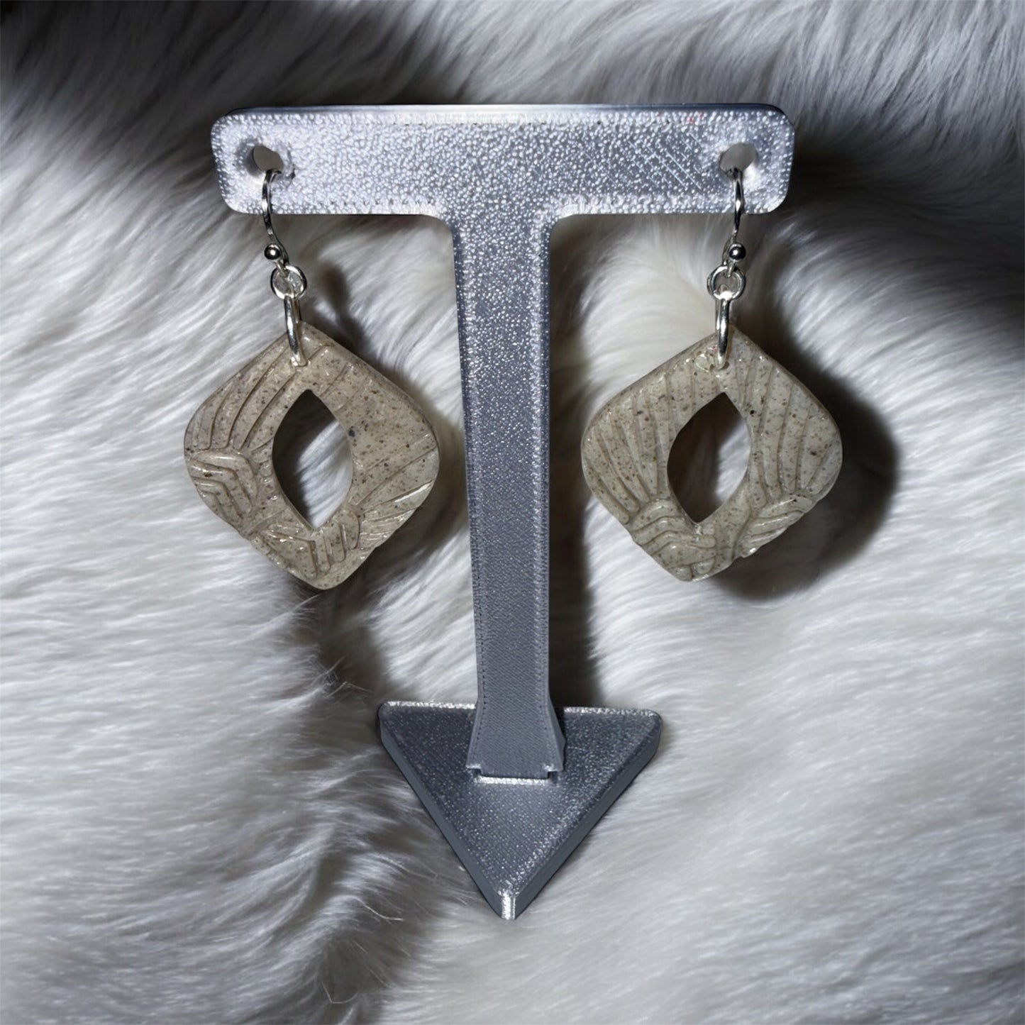 Sculpted Grace – Open-Frame Granite Statement Earrings