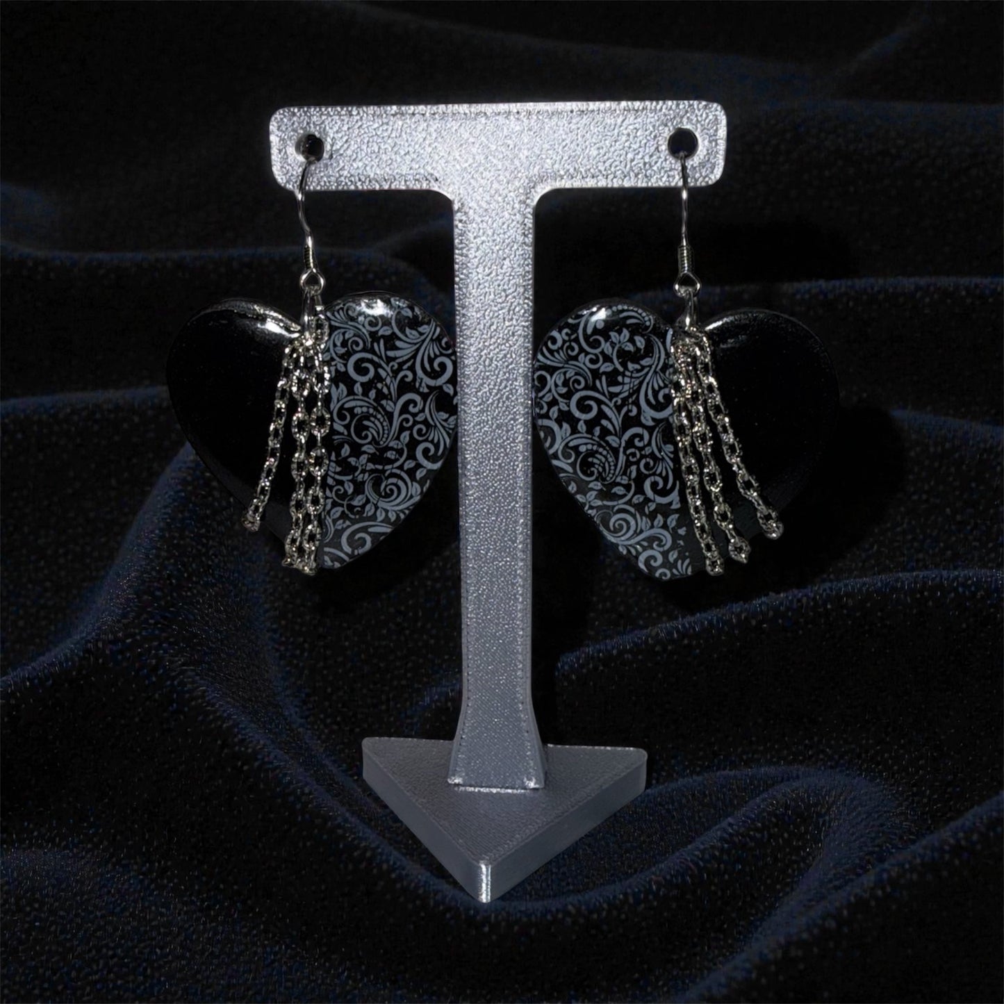 Baroque Noir Heart Drops