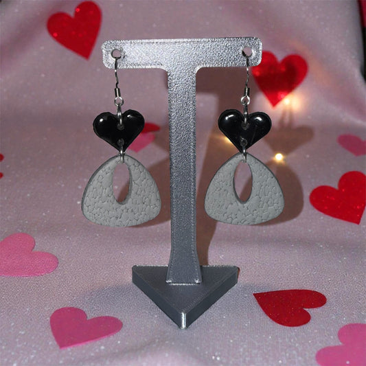 Monochrome Pulse Drops